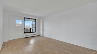Park City Estates unit 17D, Rego Park, NY 11374 - photo 7