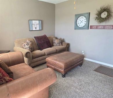 1021 E Gladstone Ave, Frederick, OK 73542 - photo 4