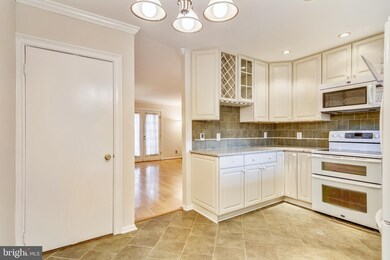 2669 S Walter Reed Dr unit A, Arlington, VA 22206 - photo 7