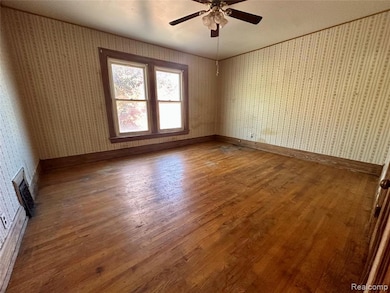 255 Poplar St, Wyandotte, MI 48192 - photo 5
