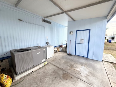 10 Dd St, Lakeland, FL 33815 - photo 7