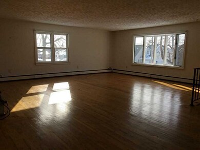 432 Wolcott Ave, Middletown, RI 02842 - photo 4