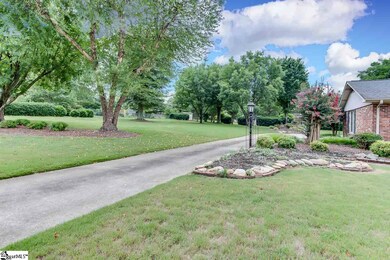 6 Fairlane Dr, Mauldin, SC 29662 - photo 4