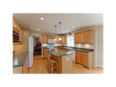 Kitchen. Maple kitchen cabinets with island/breakf