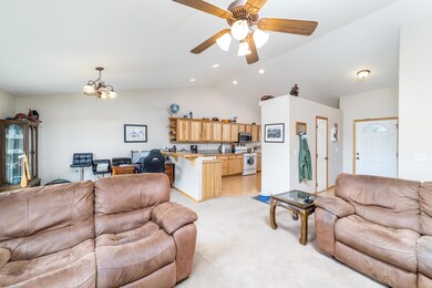 1150 NW 21st Place, Redmond, OR 97756 - photo 5