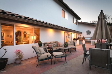 562 Valley View Way-004-42-Twilight Exte