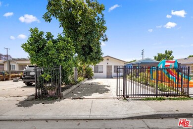 2532 E 131st St, Compton, CA 90222 - photo 4