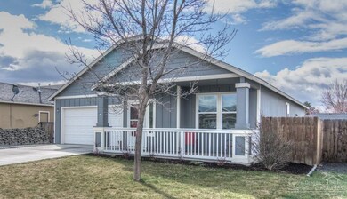 3164 SW Peridot Ave, Redmond, OR 97756 - photo 2