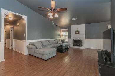 082422-1185-Myrtle-Place-Lemoore-CA-05
