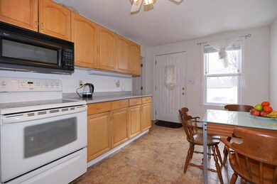 3 Messier St unit 3, South Grafton, MA 01560 - photo 3
