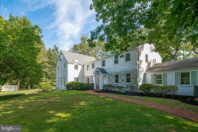 27 Eastwoods Cir, Doylestown, PA 18901 - photo 2