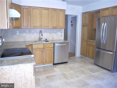 413 Hilltop Rd, Paoli, PA 19301 - photo 4