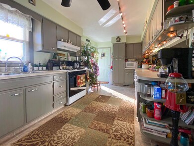 1724 Denzler Cir, Mansfield, OH 44903 - photo 7