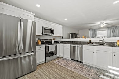 1139 Main St unit 4, Hanson, MA 02341 - photo 4
