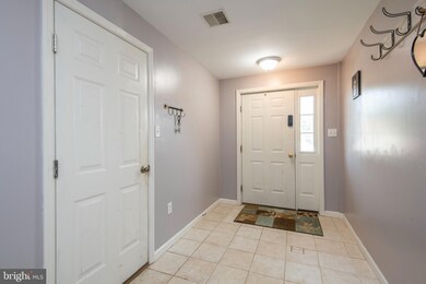 2226 Mckinley Ave, Reading, PA 19609 - photo 2