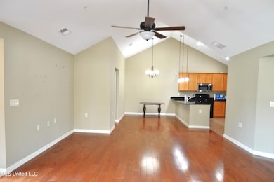 8710 Parkview Oaks Cir, Olive Branch, MS 38654 - photo 3