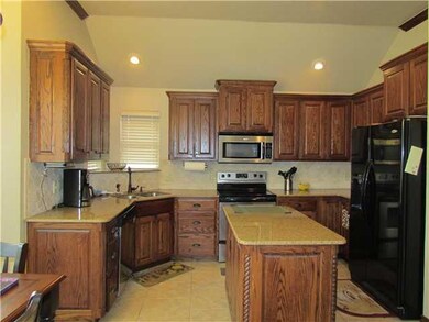 Kitchen. Spacious kitchen 14x15, ceramic tile floo