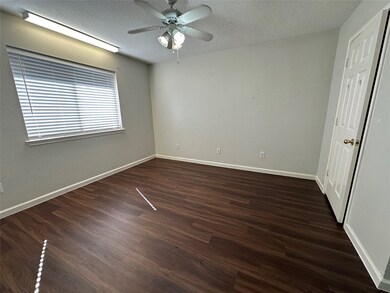 3502 Whitestone Dr, Pearland, TX 77584 - photo 6