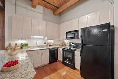 Cobblers Lofts unit 304, Milwaukee, WI 53212 - photo 2