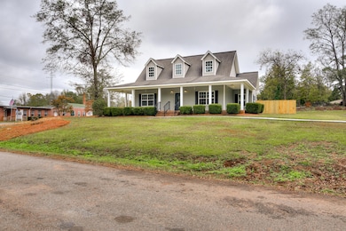 225 Thurmond St, Edgefield, SC 29824 - photo 6