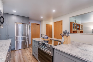 2012 Hanaford Ave, Bismarck, ND 58501 - photo 2