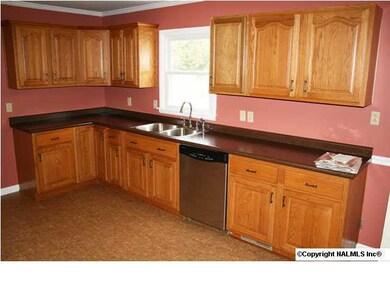 3906 Telstar Cir SW, Huntsville, AL 35805 - photo 6