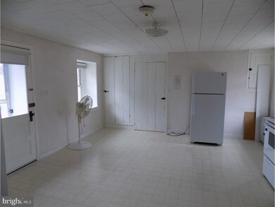 1391 N Reading Ave unit C, Bechtelsville, PA 19505 - photo 3