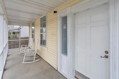 06-1357-Maple-St-WindowStill-Real-Estate