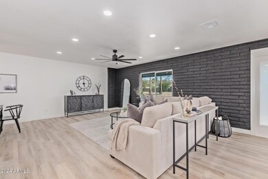 Exposed brick & mountain views!