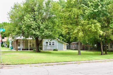 804 N Commerce St, Gainesville, TX 76240 - photo 4