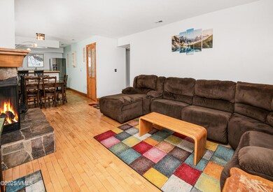 River-Oaks-E-302-MLS_03