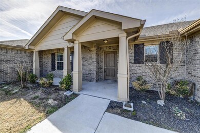 215 Springwood Ranch Loop, Springtown, TX 76082 - photo 2