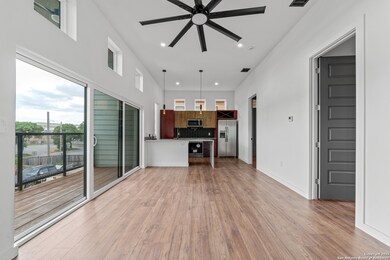 107 Harding Place unit 201, San Antonio, TX 78203 - photo 4