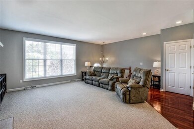Family Room w/Gas Fireplace & Mantle & Recessed Li