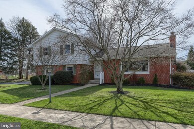 984 E Walnut St, Palmyra, PA 17078 - photo 2