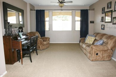 H Livingroom1