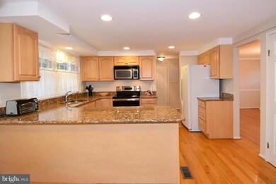 6327 Falling Brook Dr, Burke, VA 22015 - photo 6