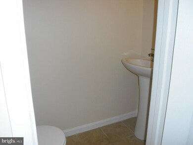 9422 Fens Hollow NW, Laurel, MD 20723 - photo 6