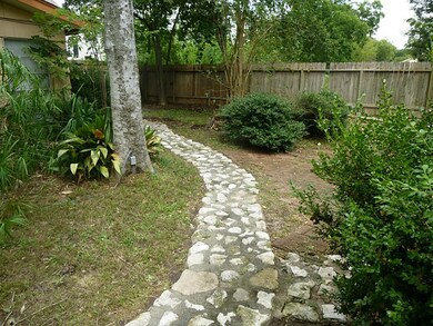 9101 Cathey Ln, Houston, TX 77080 - photo 4