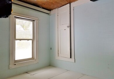 581 Rockingham St, Berlin, NH 03570 - photo 5