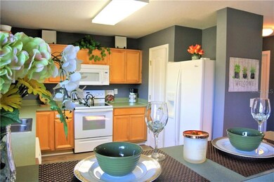 Breakfast/Café counter overlooking kitchen.