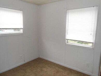 1102 W 3rd St, Piney Green, NC 28544 - photo 6