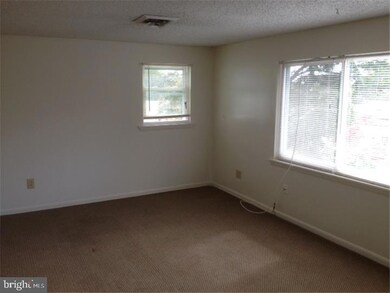 118 S Cedar Ave unit B, Maple Shade, NJ 08052 - photo 5