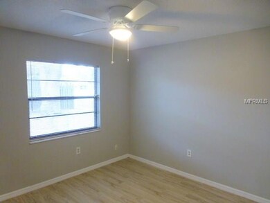 718 N Sinclair Ave, Tavares, FL 32778 - photo 5