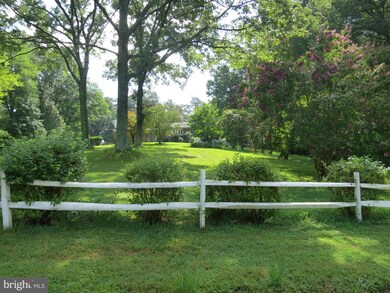 7505 Plater Ln, Glenn Dale, MD 20769 - photo 4