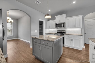 7119 E Oak Ridge St, Broken Arrow, OK 74014 - photo 7