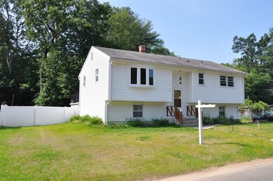 17 Barna St, Ludlow, MA 01056 - photo 3