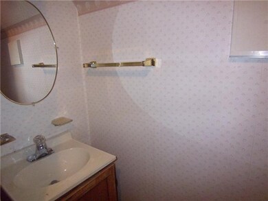 Bathroom. FIRST FLOOR FULL BATH.
