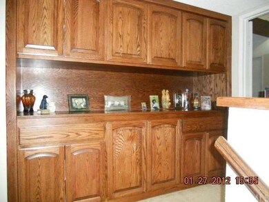 UPGRADED LINEN CLOSETS (OTHERS IN COMPLEX ARE PLAI