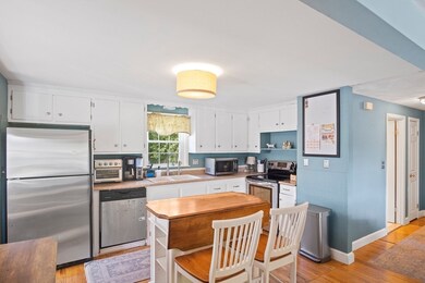 54 Eastern Ave, Woburn, MA 01801 - photo 4